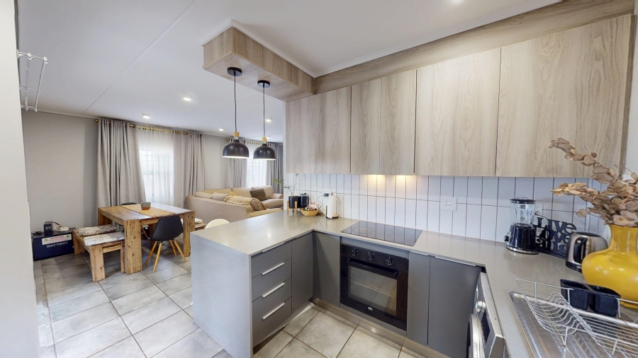 4 Bedroom Property for Sale in Lotus Gardens Gauteng