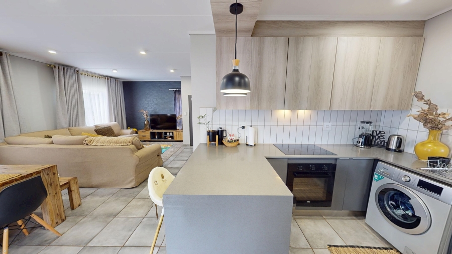 4 Bedroom Property for Sale in Lotus Gardens Gauteng