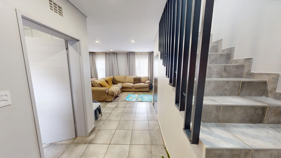 4 Bedroom Property for Sale in Lotus Gardens Gauteng