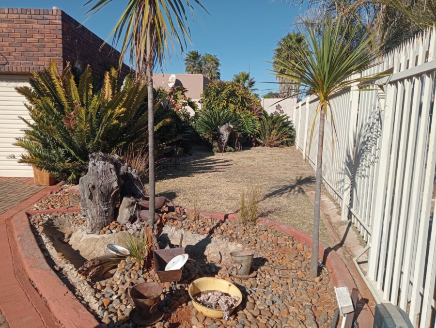 3 Bedroom Property for Sale in Eike Park Gauteng