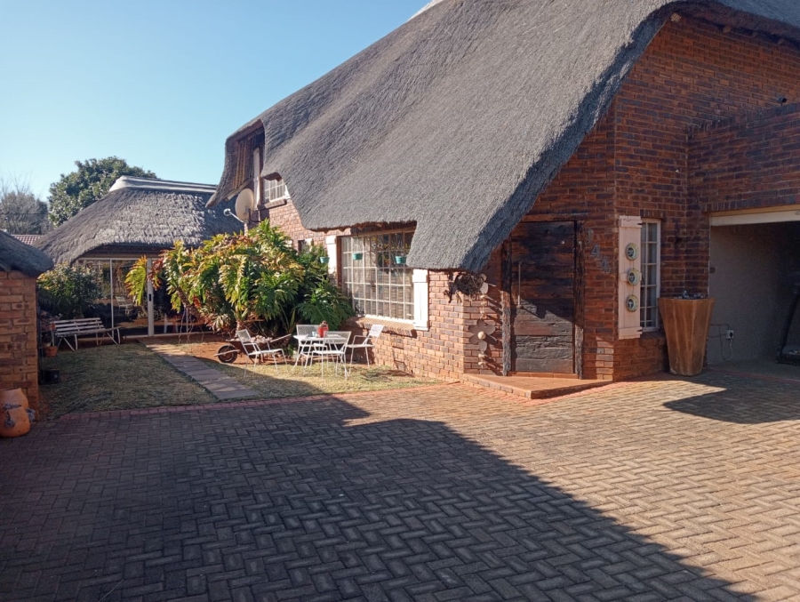 3 Bedroom Property for Sale in Eike Park Gauteng