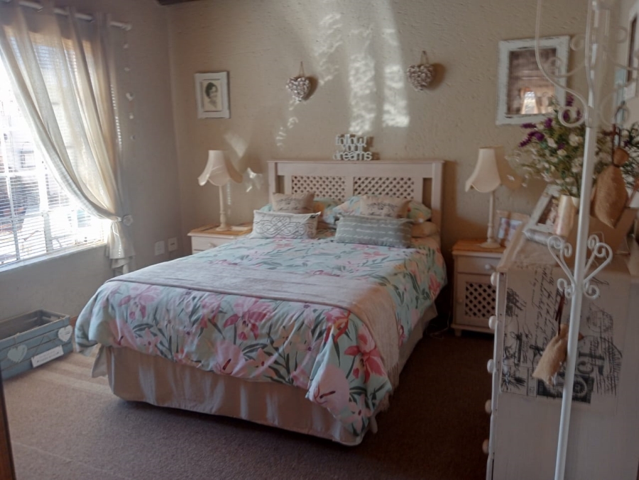 3 Bedroom Property for Sale in Eike Park Gauteng