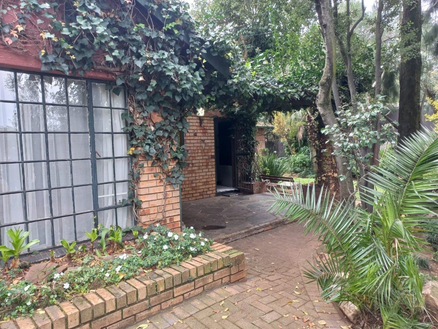 3 Bedroom Property for Sale in Helikonpark Gauteng