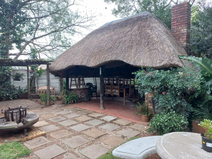 3 Bedroom Property for Sale in Helikonpark Gauteng