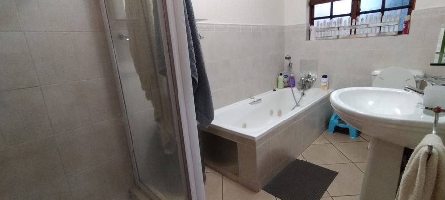 3 Bedroom Property for Sale in Greenhills Gauteng