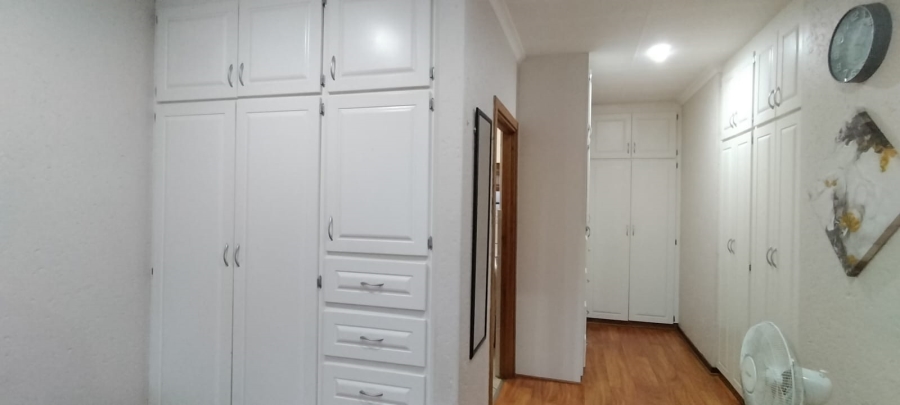 3 Bedroom Property for Sale in Greenhills Gauteng