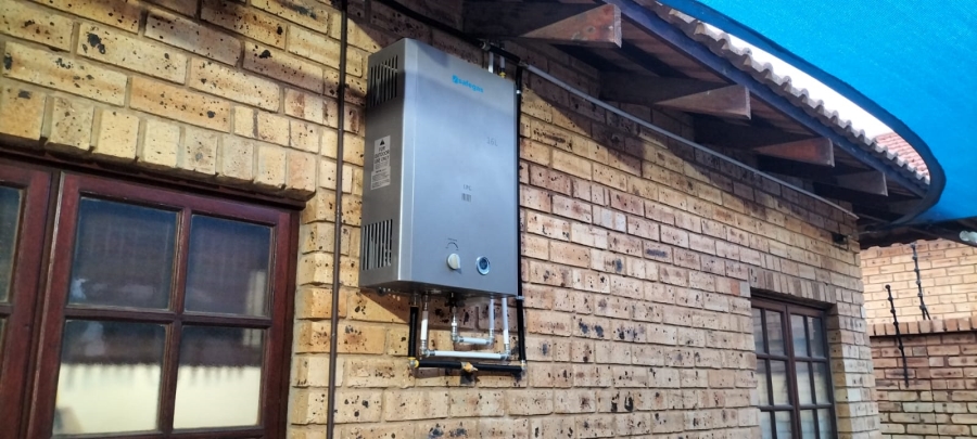 3 Bedroom Property for Sale in Greenhills Gauteng