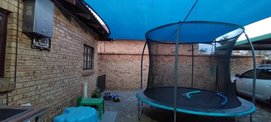 3 Bedroom Property for Sale in Greenhills Gauteng