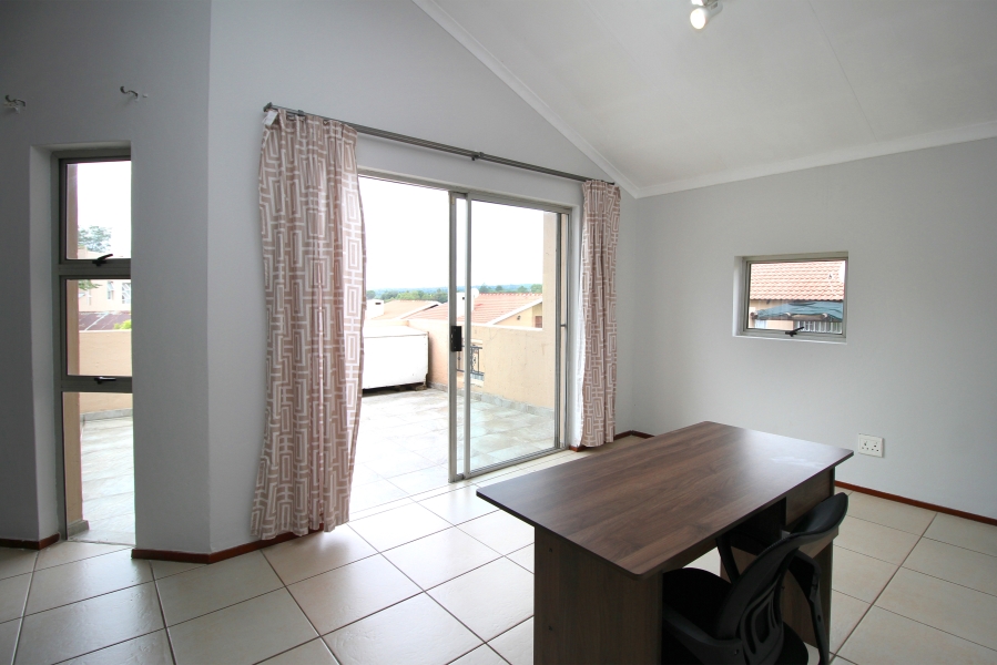 To Let 2 Bedroom Property for Rent in North Riding Gauteng