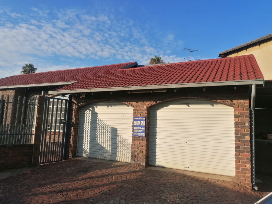 3 Bedroom Property for Sale in Elandspark Gauteng