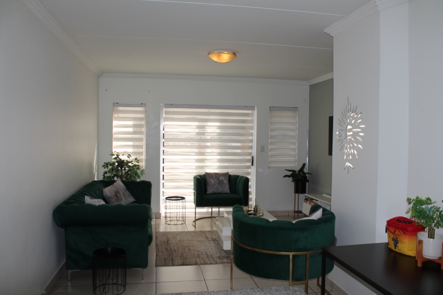 2 Bedroom Property for Sale in Mayberry Park Gauteng