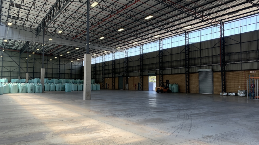 To Let commercial Property for Rent in Gosforth Park Gauteng