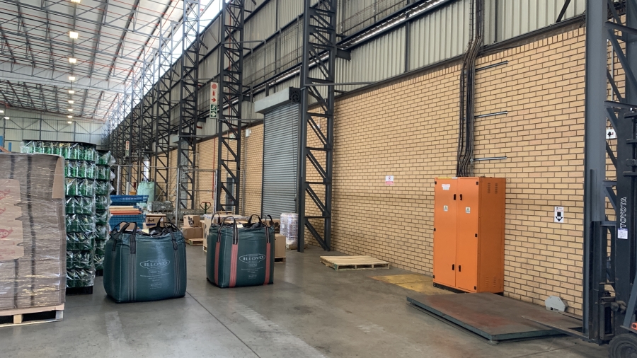 To Let commercial Property for Rent in Gosforth Park Gauteng