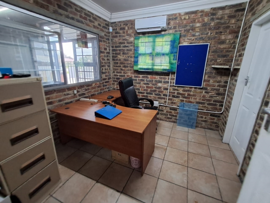 To Let commercial Property for Rent in Duncanville Gauteng