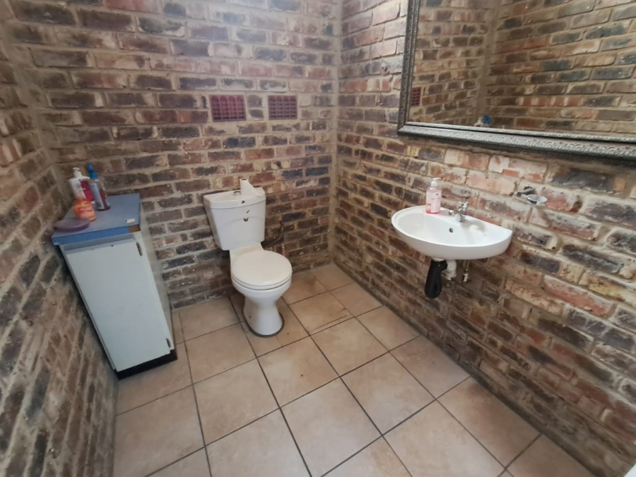 To Let commercial Property for Rent in Duncanville Gauteng