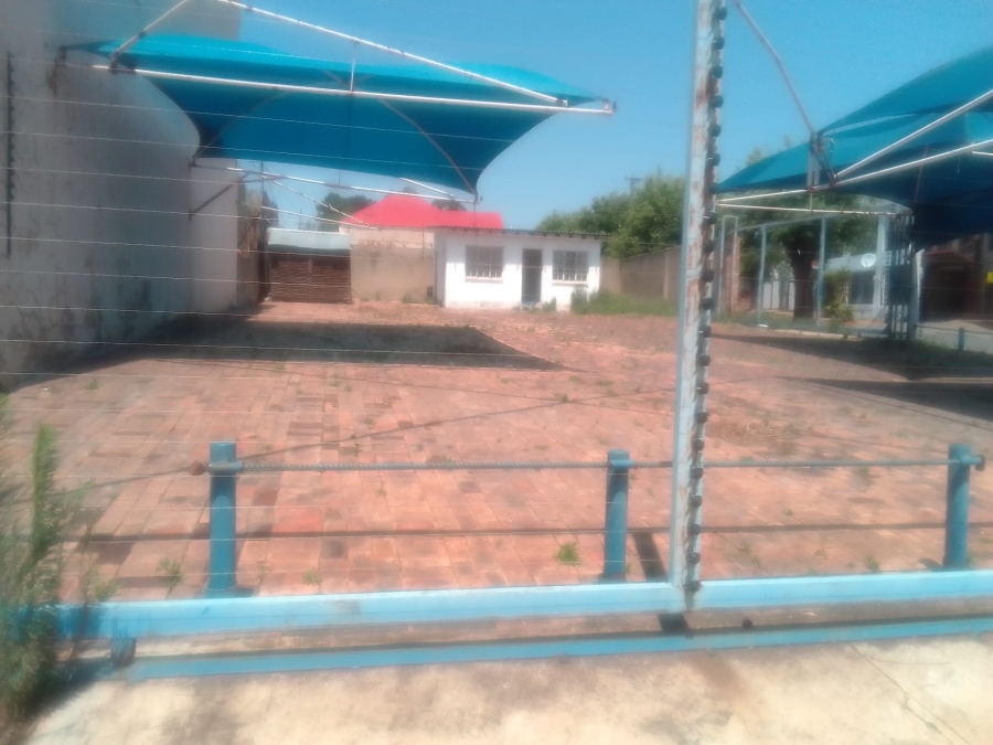 Commercial Property for Sale in Luipaardsvlei Gauteng