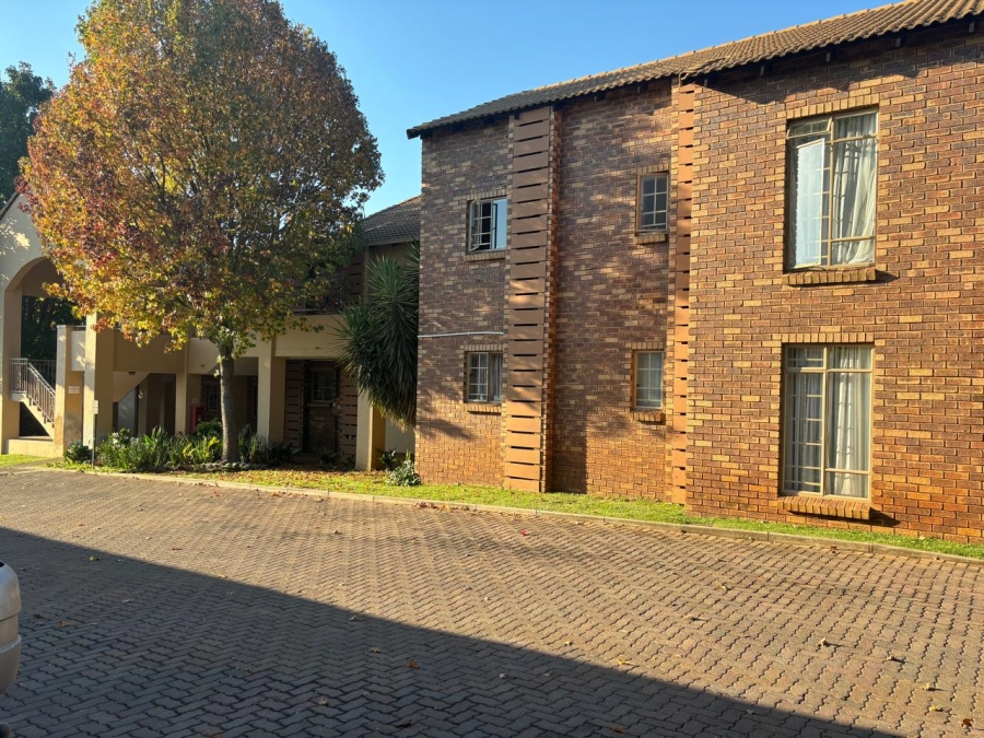 2 Bedroom Property for Sale in Faerie Glen Gauteng