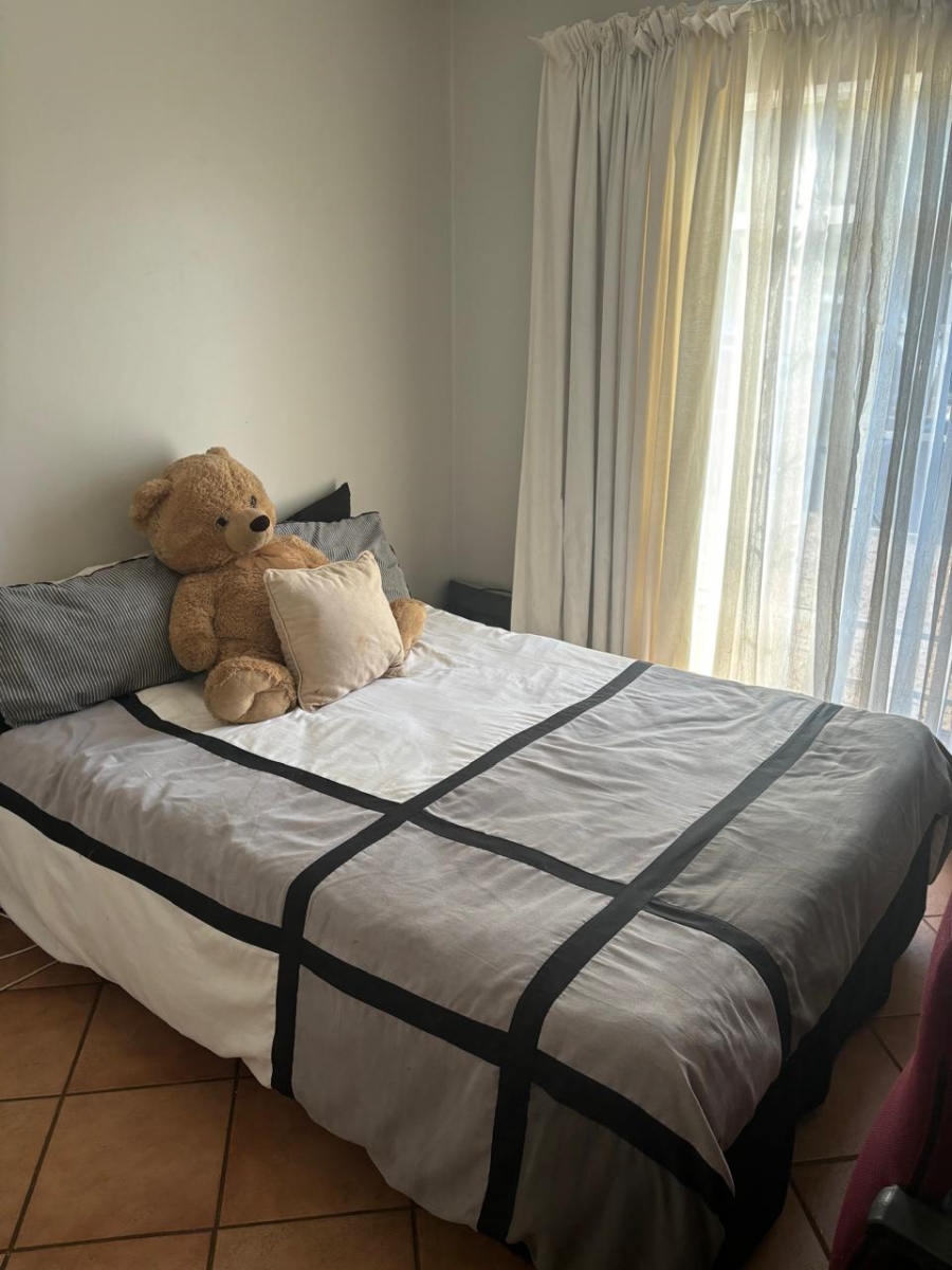 2 Bedroom Property for Sale in Faerie Glen Gauteng