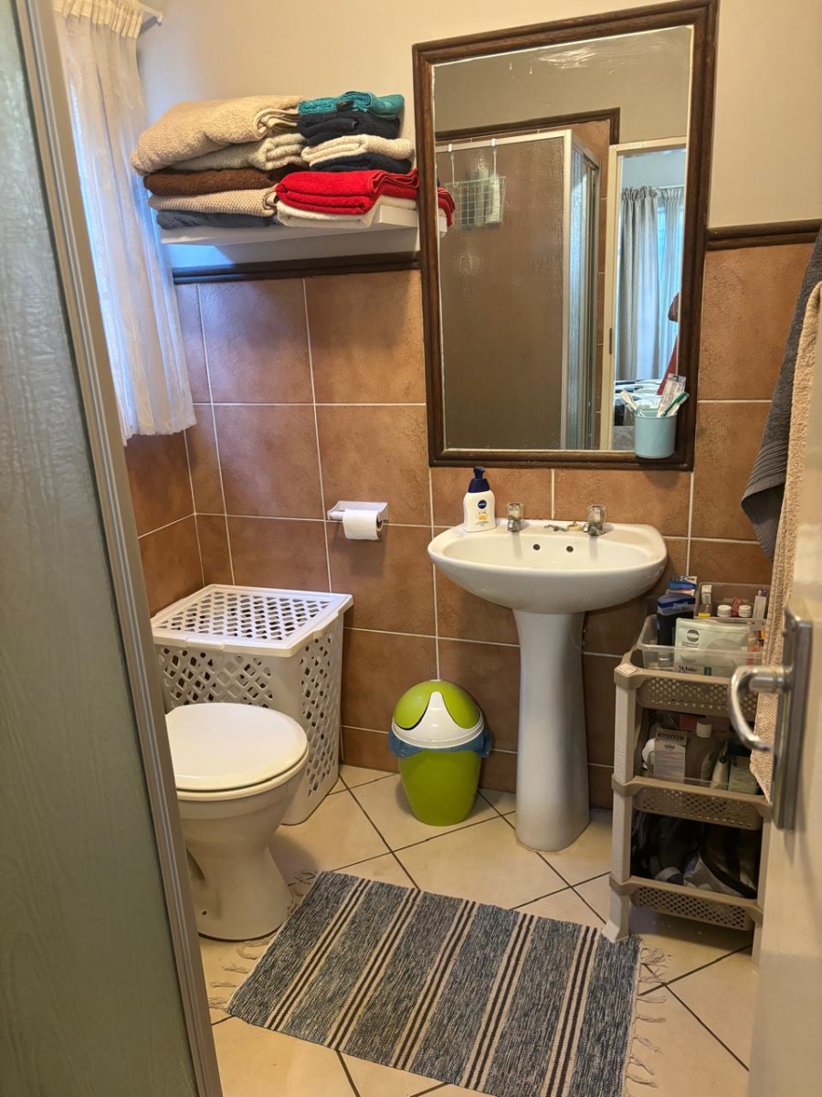 2 Bedroom Property for Sale in Faerie Glen Gauteng