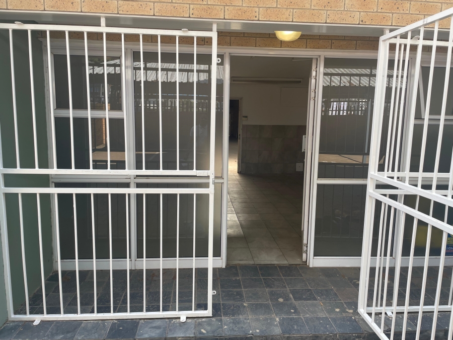 To Let commercial Property for Rent in Grand Central Gauteng
