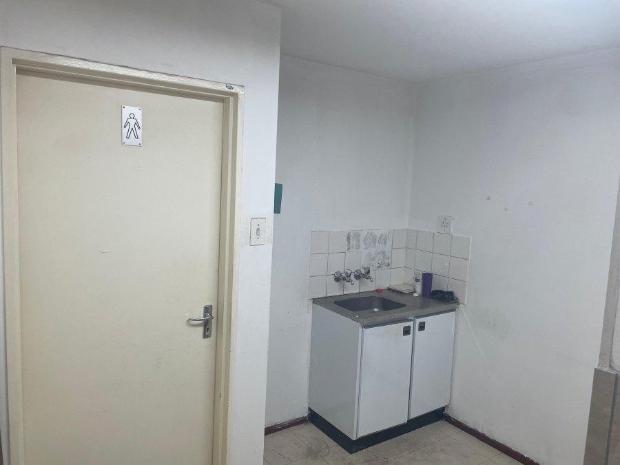 To Let commercial Property for Rent in Grand Central Gauteng