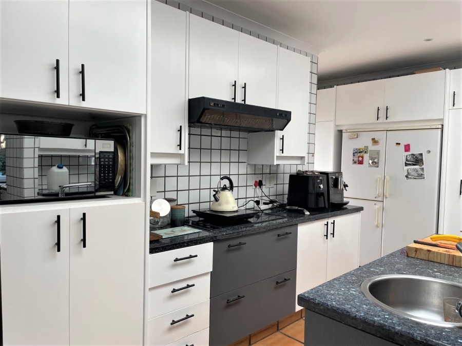 4 Bedroom Property for Sale in Brooklyn Gauteng