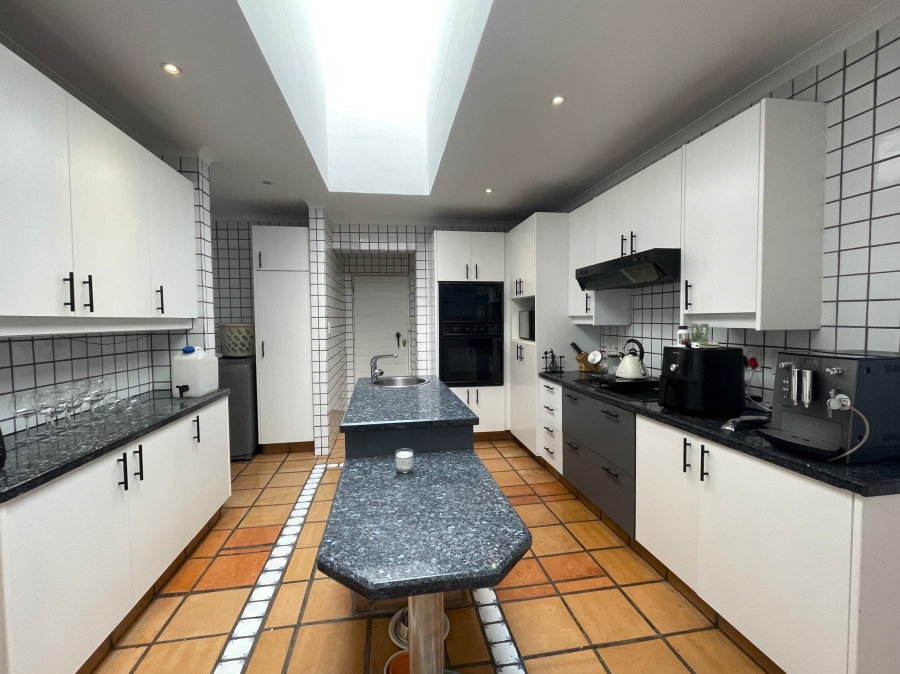 4 Bedroom Property for Sale in Brooklyn Gauteng