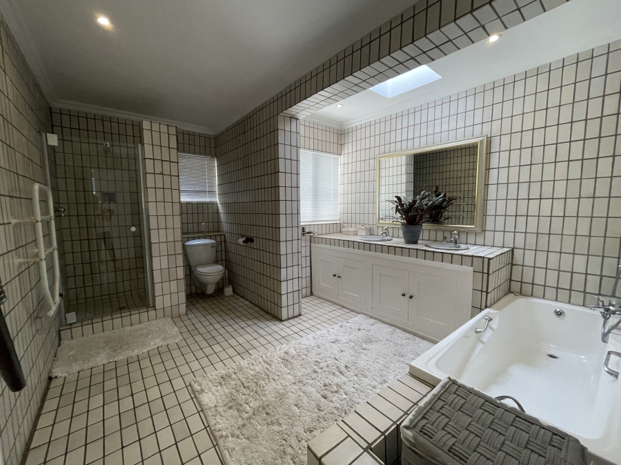 4 Bedroom Property for Sale in Brooklyn Gauteng