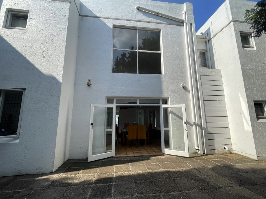 4 Bedroom Property for Sale in Brooklyn Gauteng