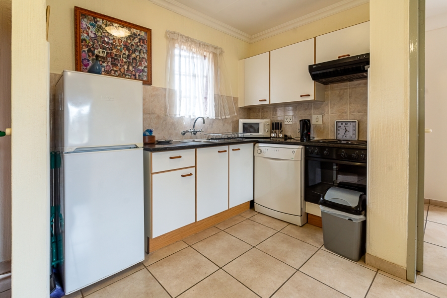 2 Bedroom Property for Sale in Die Wilgers Gauteng