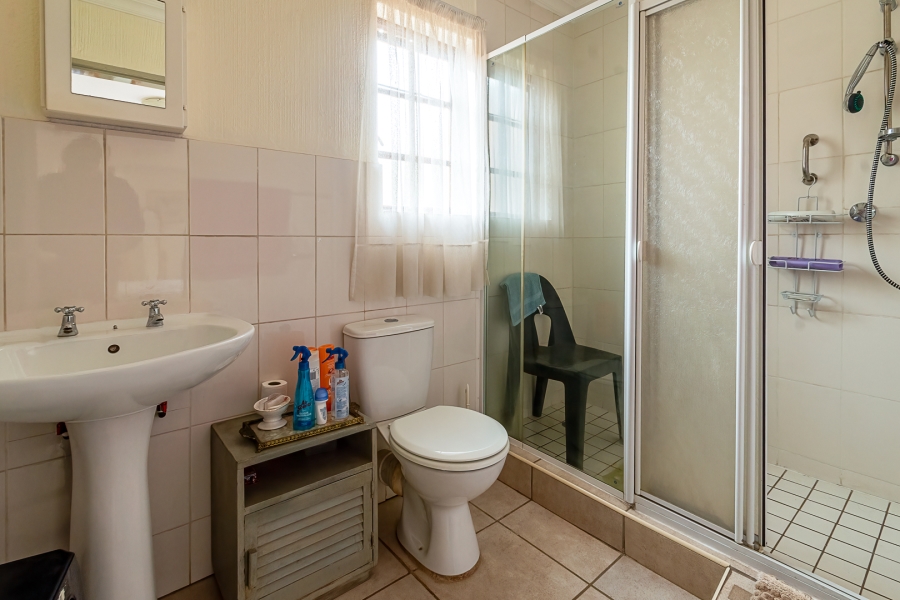 2 Bedroom Property for Sale in Die Wilgers Gauteng