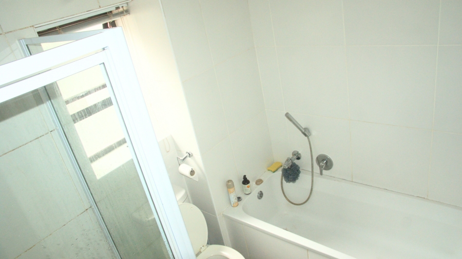 2 Bedroom Property for Sale in Barbeque Downs Gauteng