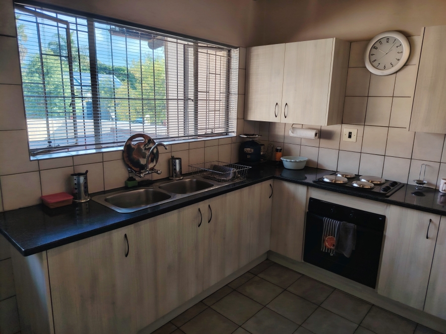 3 Bedroom Property for Sale in Garsfontein Gauteng