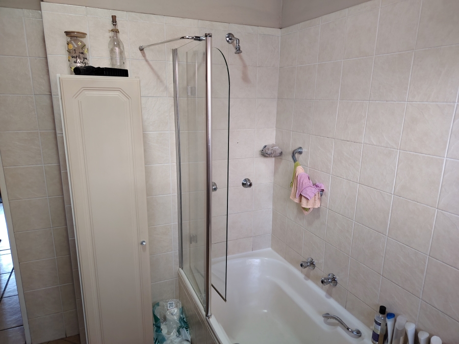 3 Bedroom Property for Sale in Garsfontein Gauteng