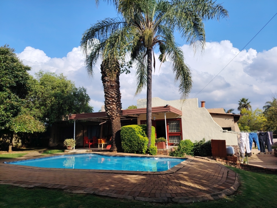 3 Bedroom Property for Sale in Garsfontein Gauteng
