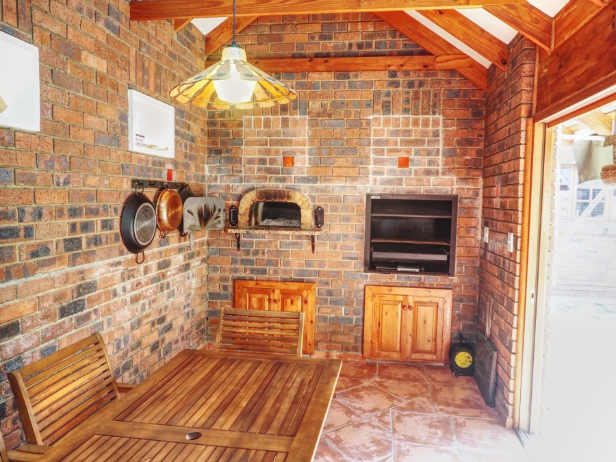 4 Bedroom Property for Sale in Blue Saddle Ranches Gauteng