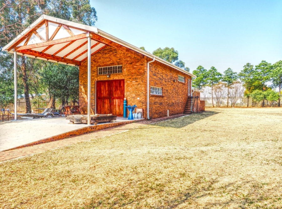 4 Bedroom Property for Sale in Blue Saddle Ranches Gauteng