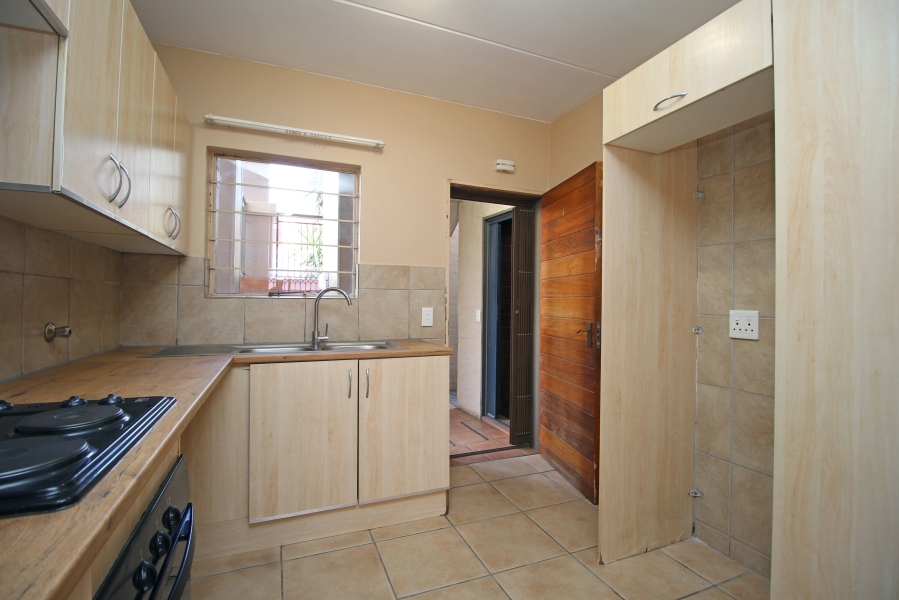 2 Bedroom Property for Sale in Sundowner Gauteng