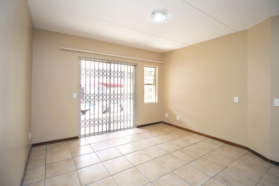 2 Bedroom Property for Sale in Sundowner Gauteng