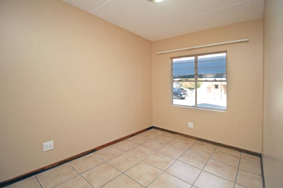 2 Bedroom Property for Sale in Sundowner Gauteng