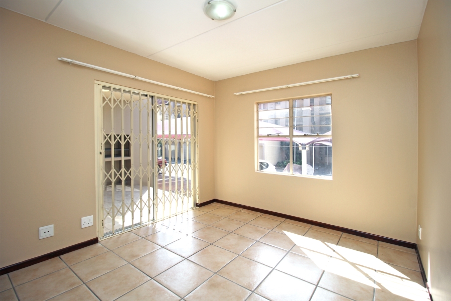 2 Bedroom Property for Sale in Sundowner Gauteng