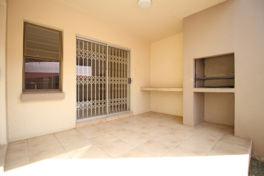 2 Bedroom Property for Sale in Sundowner Gauteng