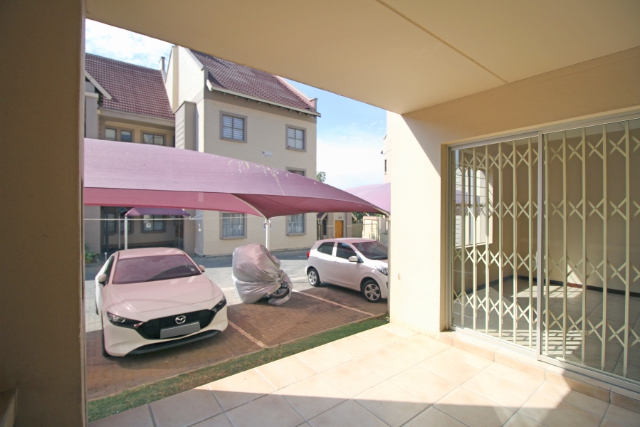 2 Bedroom Property for Sale in Sundowner Gauteng