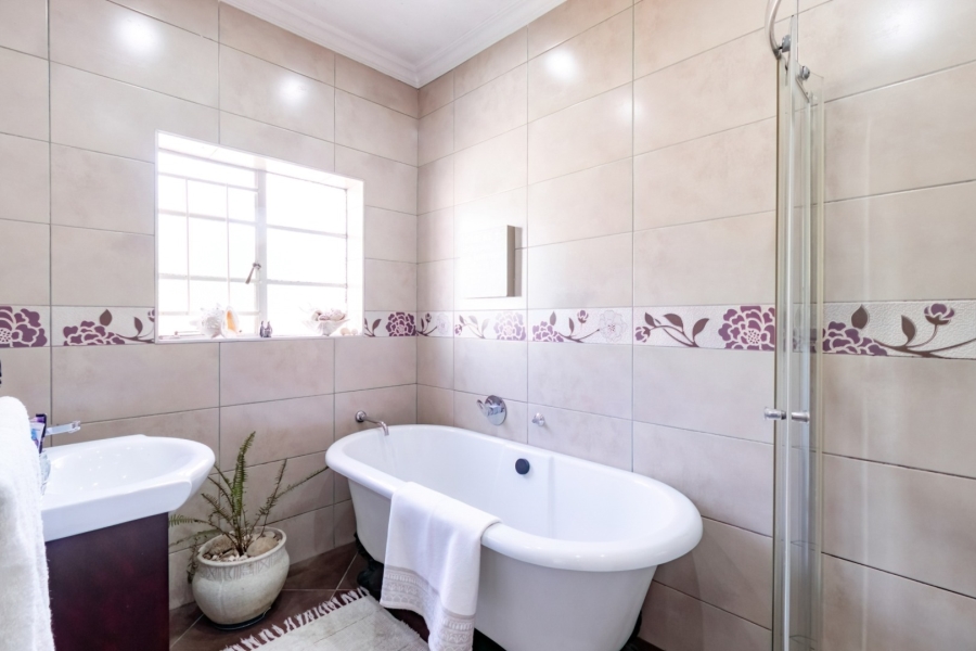 3 Bedroom Property for Sale in Rynfield Gauteng