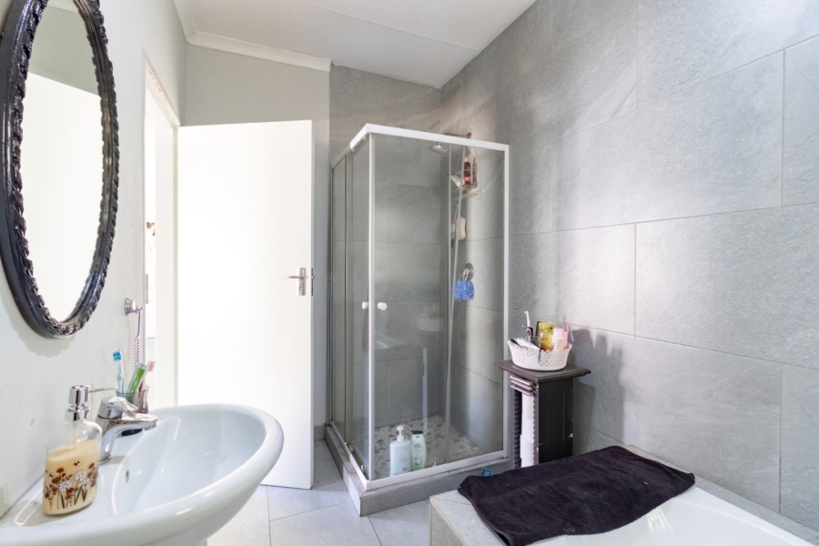 3 Bedroom Property for Sale in Rynfield Gauteng