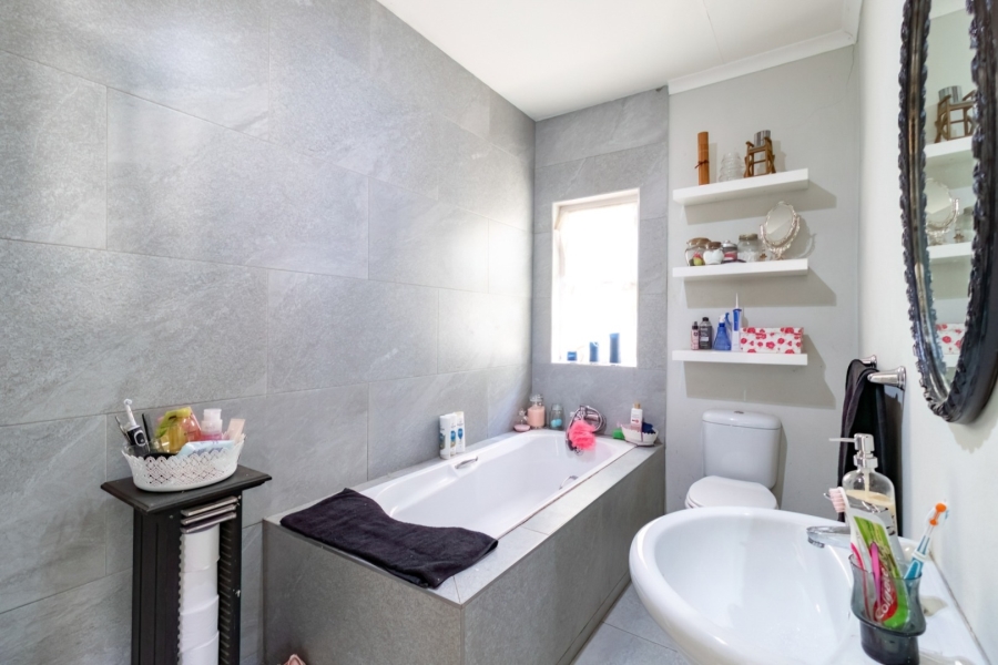 3 Bedroom Property for Sale in Rynfield Gauteng