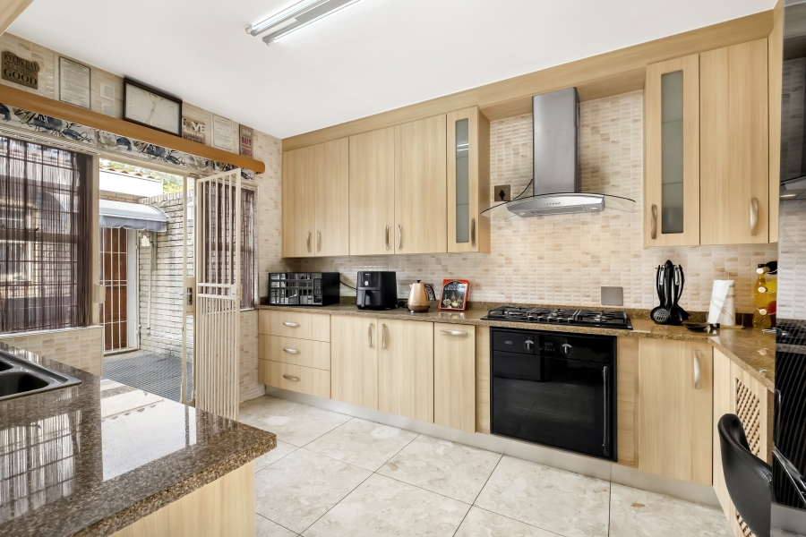 3 Bedroom Property for Sale in Morningside Gauteng