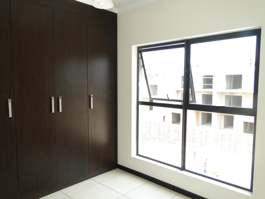 To Let 2 Bedroom Property for Rent in Fourways Gauteng