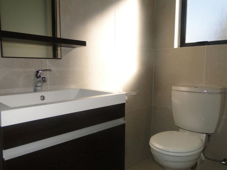 To Let 2 Bedroom Property for Rent in Fourways Gauteng