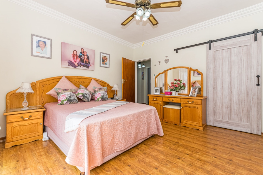 4 Bedroom Property for Sale in Doringkloof Gauteng